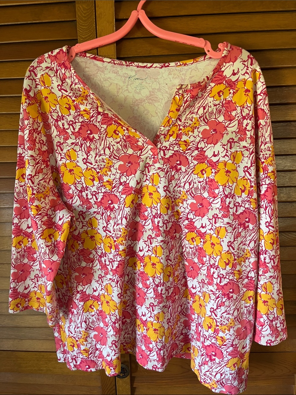 Kim Rogers V-Neck Women’s Top in Pink & Yellow - Knit Size 2XL